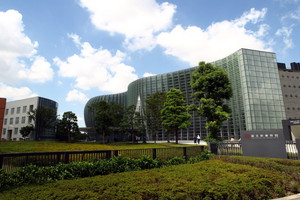 国立新美術館